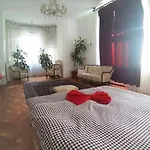 In Prague-big+comfy منزل للإقامة *