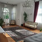 In Prague-big+comfy براغ