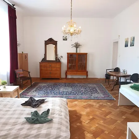 In Prague-big+comfy Rum i privatbostad *