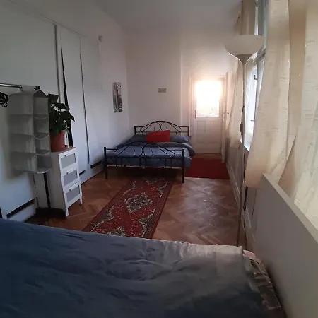 In Prague-big+comfy Habitación en casa particular Praga