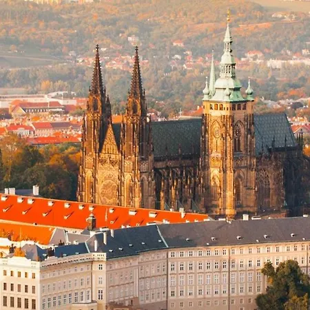 In Prague-big+comfy * Praga