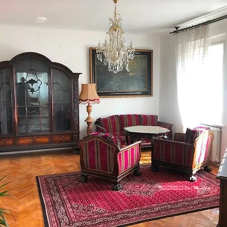 Проживание в семье In Prague-big+comfy