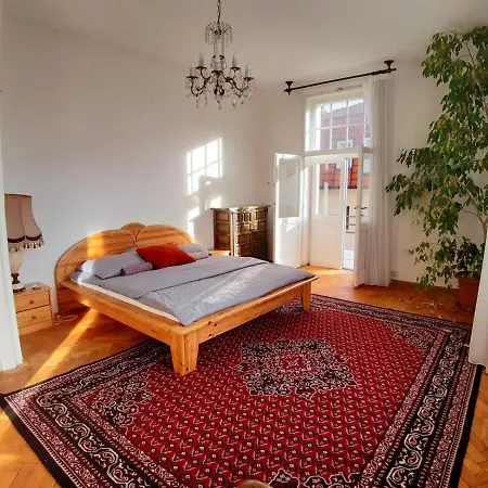 In Prague-big+comfy Проживание в семье *