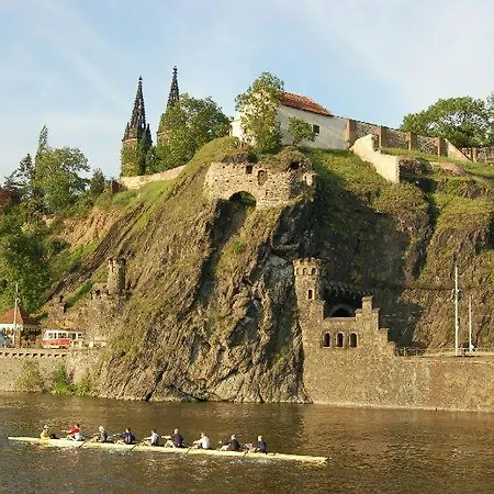 Проживание в семье In Prague-big+comfy